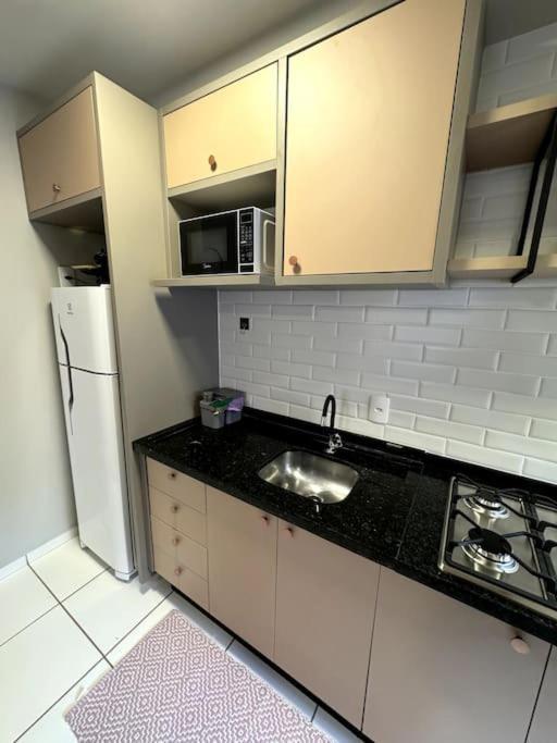 Condominio Solar Di Lucca Lindo Apartamento Com Ar Condicionado E Proximo A Uel Londrina Kültér fotó
